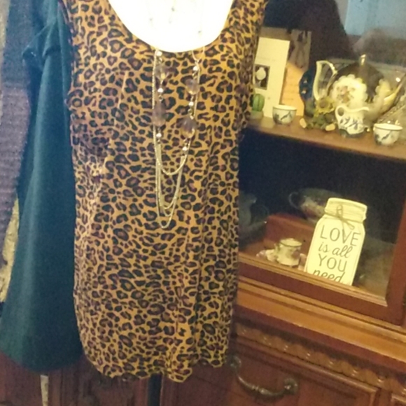Tank top cheetah pattern - Picture 2 of 5